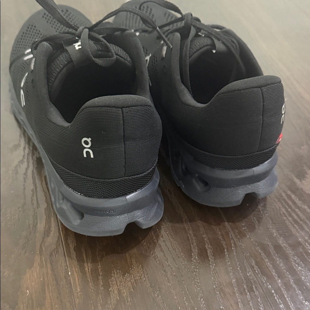 On Cloud Running Shoes for Men - Black - Picture 4 of 10